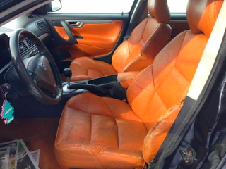 Illustration for article titled For $4,900CA, This 2004 Volvo V70R Could Be Your Canadian Club